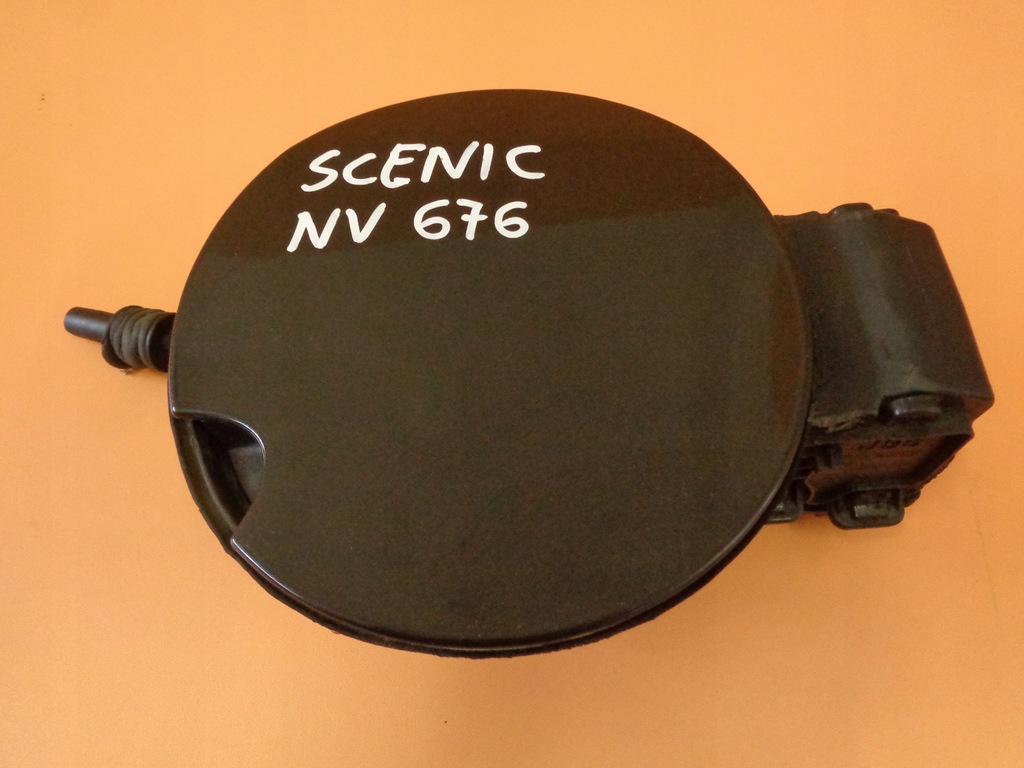 SCENIC III Klapka wlewu paliwa NV676 0916r. 7452917444