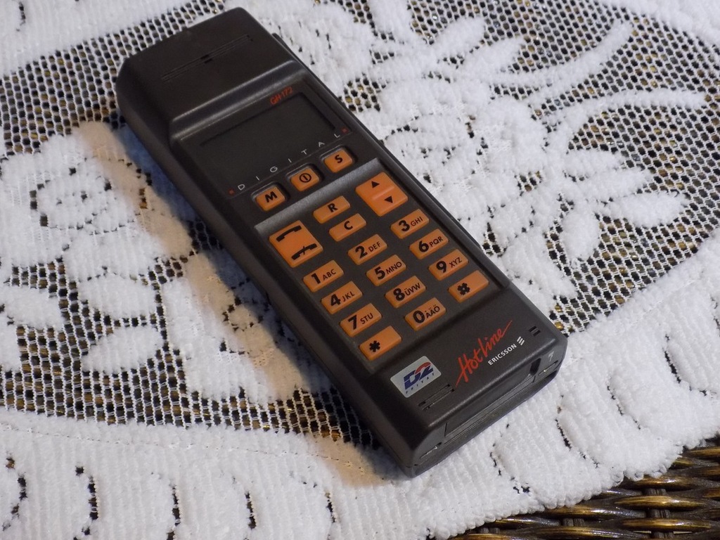 ERICSSON GH172 HOTLINE KOMÓRKA ANTYK 0,40KG BCM