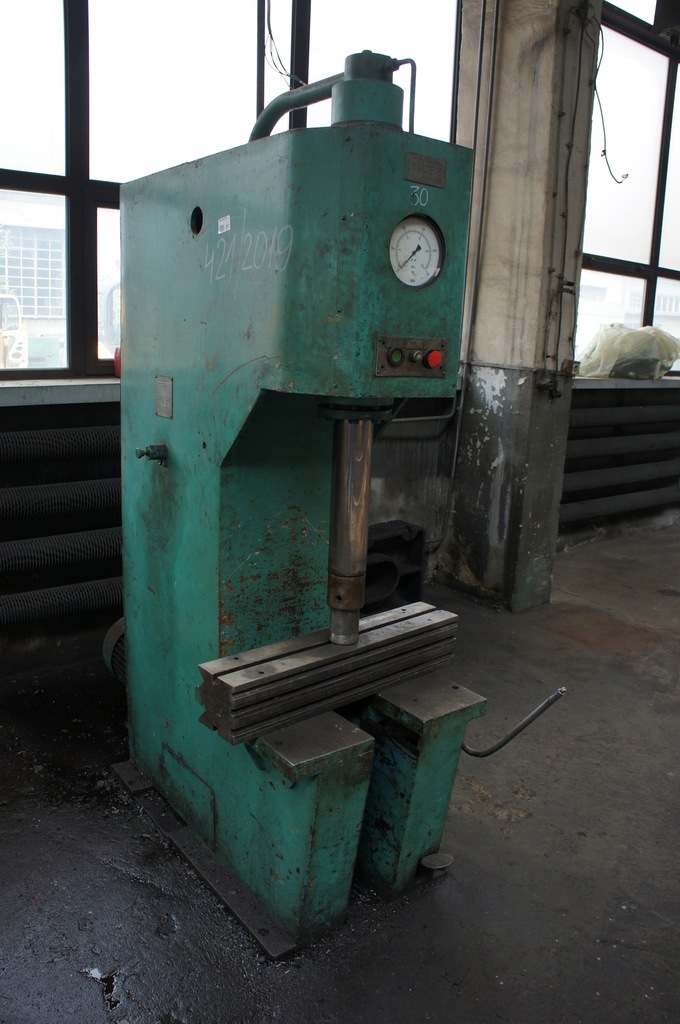 Prasa hydrauliczna P6324