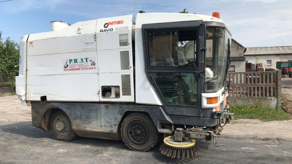 Zamiatarka Ravo 5002