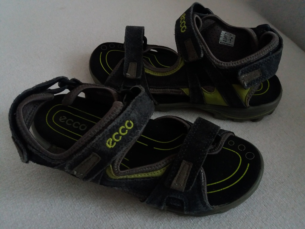 ECCO sandały dla dziecka r33