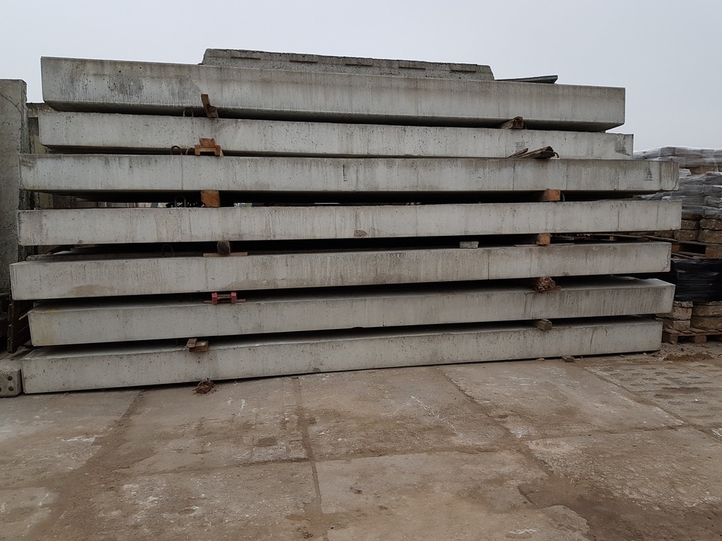 Belki betonowe,zbrojone 6m x 0,3m x 0,3m Balast