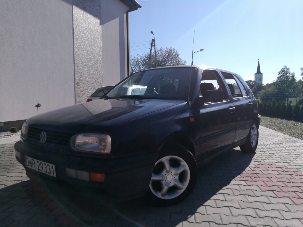 Sprzedam Volkswagena golfa 3