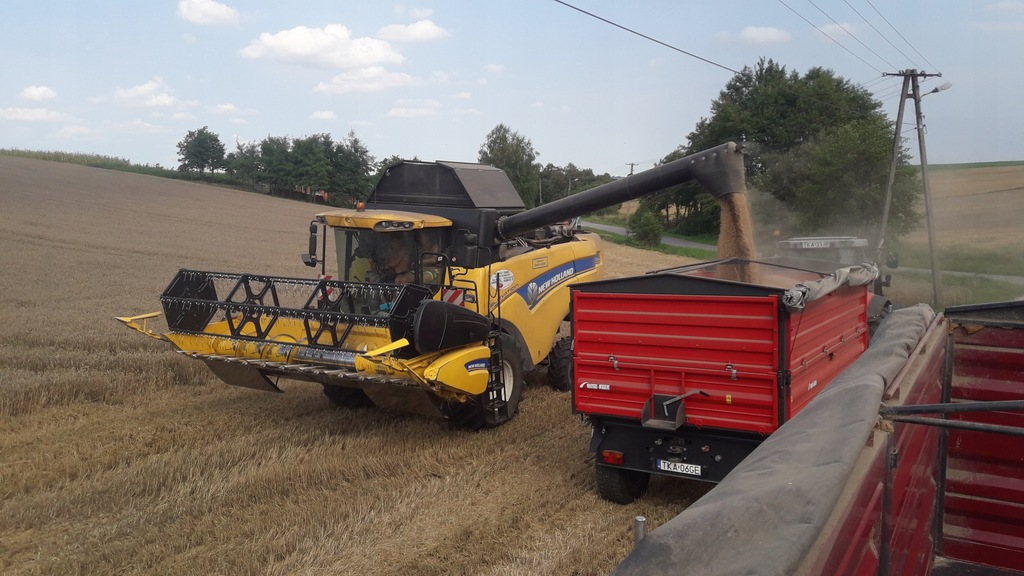 New Holland CX 5080 Elevation