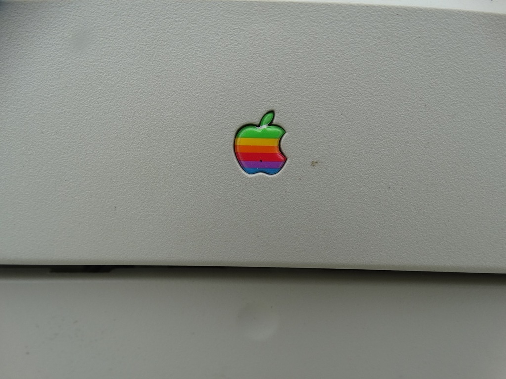 KOMPUTER Apple Macintosh Performa 630