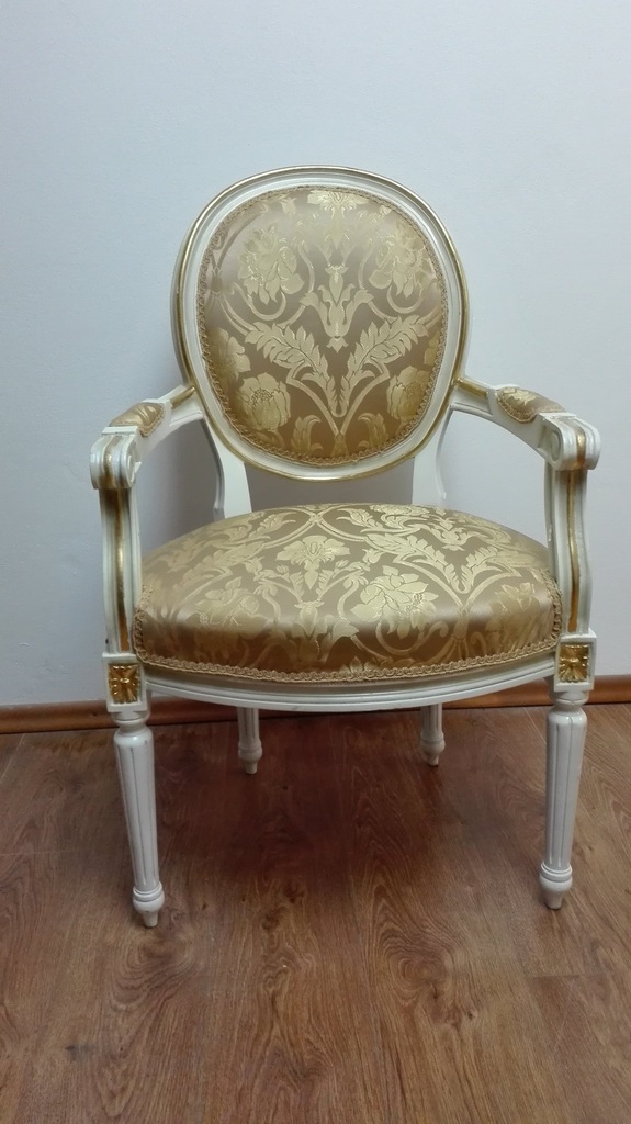 Fotel biało złoty antyk po renowacji