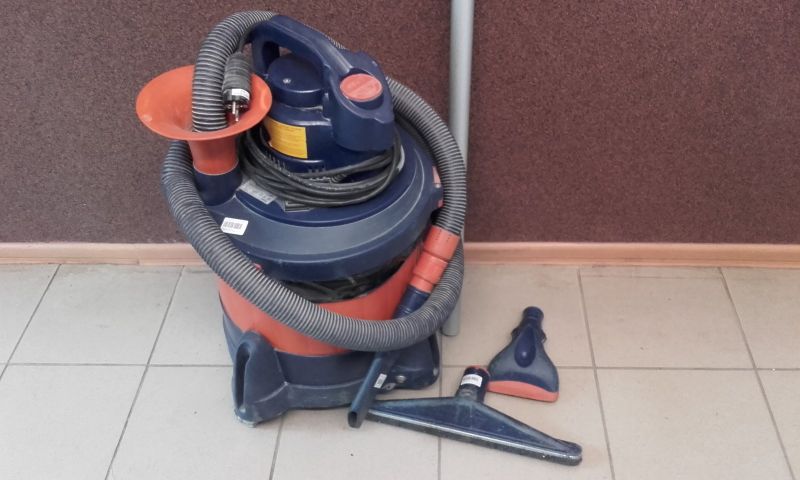 ODKURZACZ PRZEMYSŁOWY GRIZZLY ATON 900W