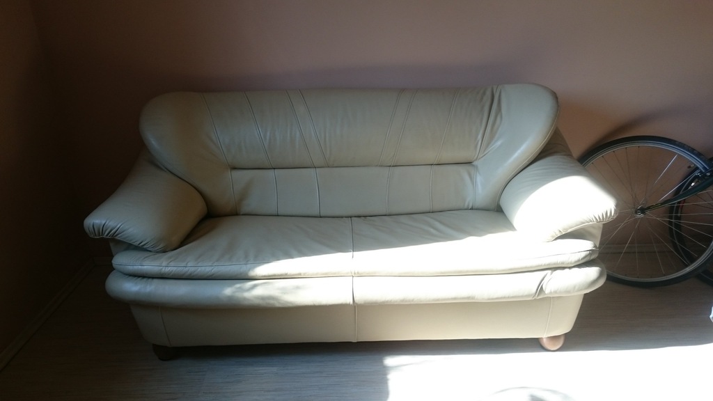 Kanapa i dwa fotele skórzane używane