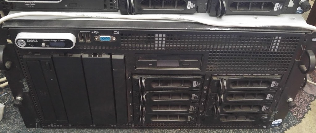 Dell PowerEdge 2900 - Serwer RACK