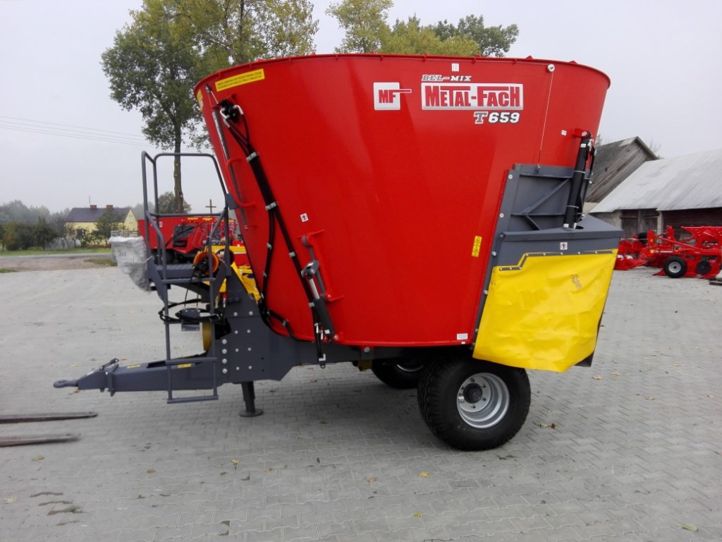 WÓZ PASZOWY METAL-FACH T659 BEL-MIX 12m3 PASZOWÓZ