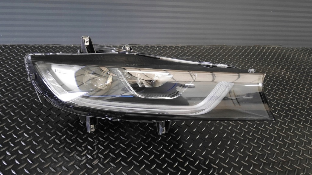 BMW i8 LAMPA PRAWA LASERLIGHT KOMPLETNA EUROPA
