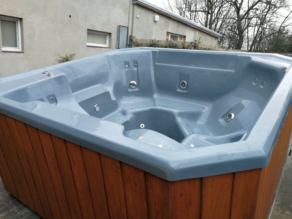 Jacuzzi Powystawowe + Pokrywa termiczna