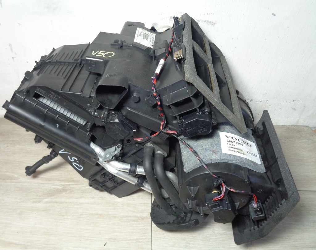VOLVO V50 2.0D NAGRZEWNICA DMUCHAWA 4M5H-18456-CC