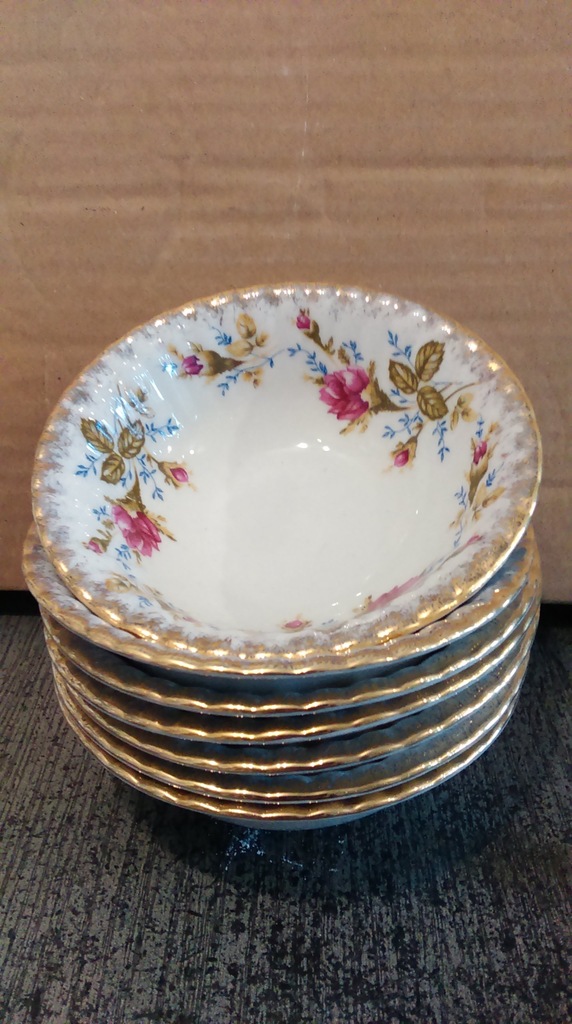 Salatetki miseczki 13  cm Iwona porcelana Chodziez