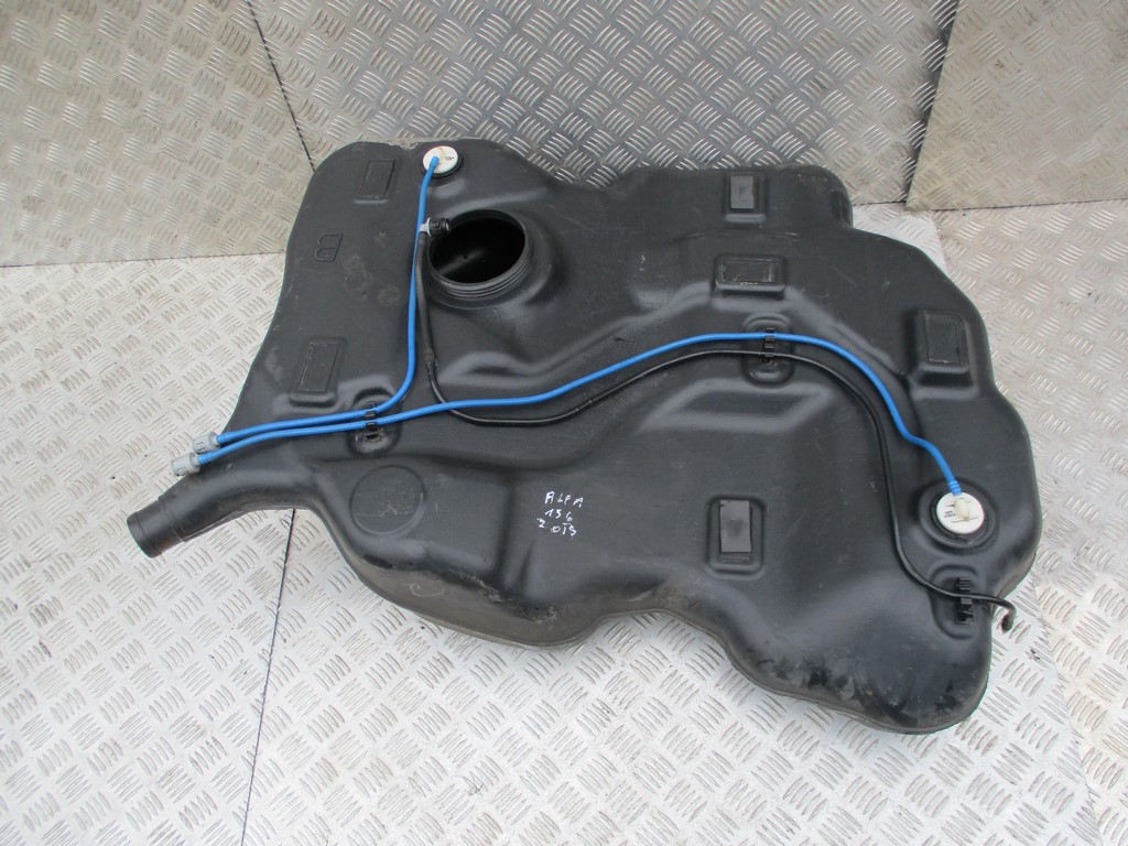 BAK ZBIORNIK PALIWA ALFA ROMEO 156 2.0 TS