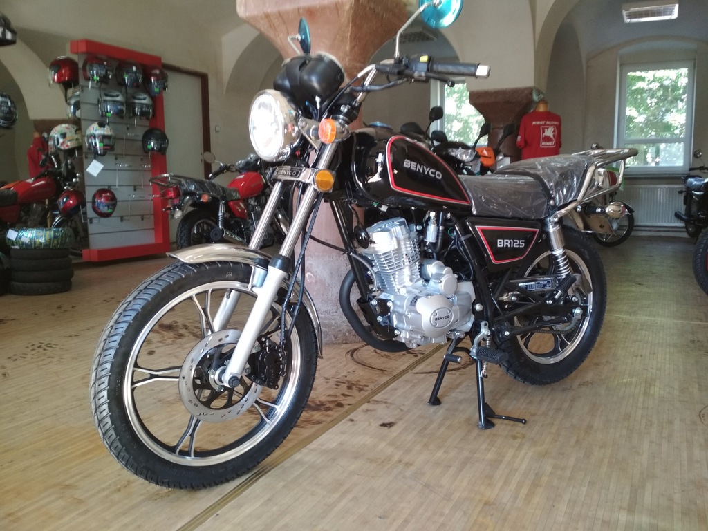 Motocykl Benyco BR 125 na kat. B Wtrysk 2 Kolory