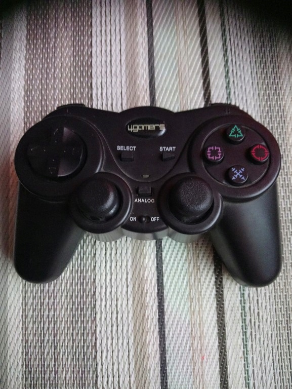 Pad bezprzewodowy 4gamers PS2