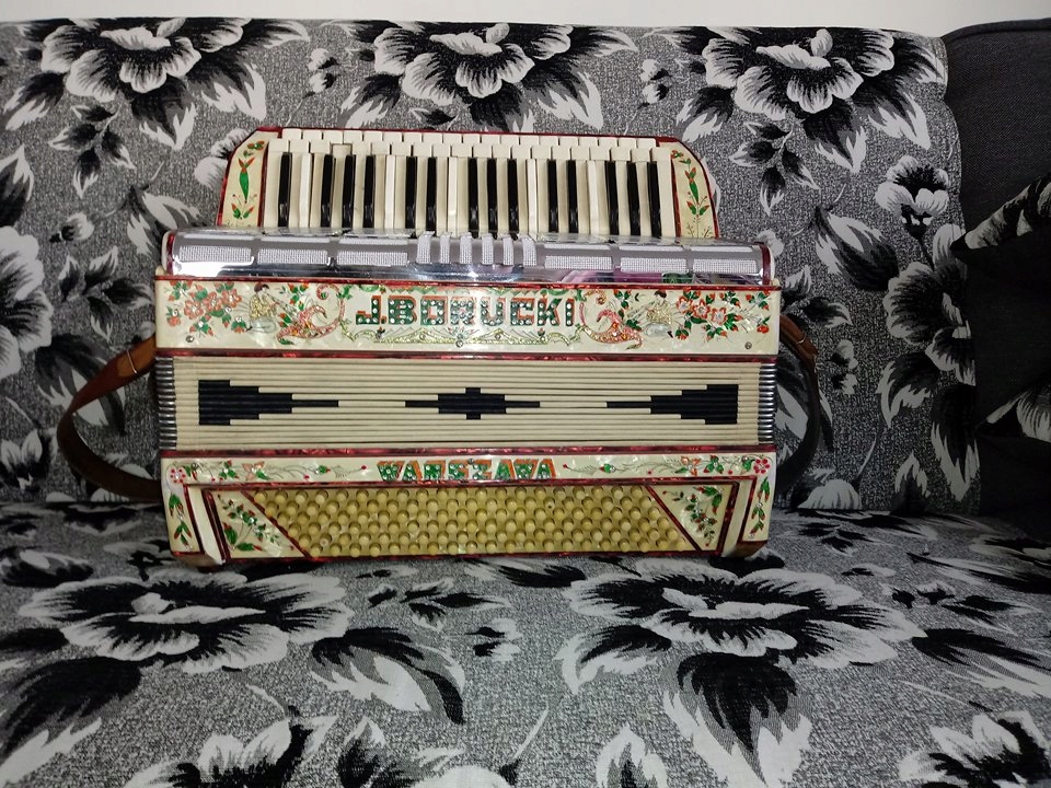 harmonia Borucki 120 basów, 4 chóry