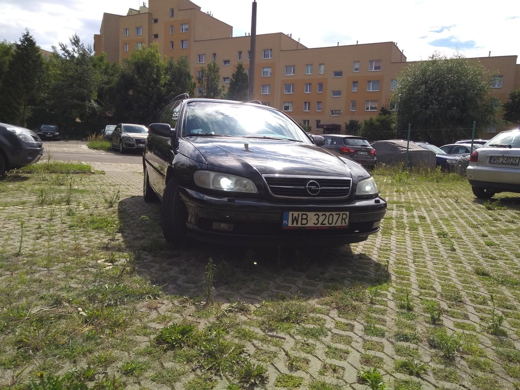 Opel Omega 2.2 16v