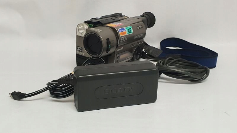 RETRO KAMERA ANALOGOWA SONY CCD-TR515E HI8