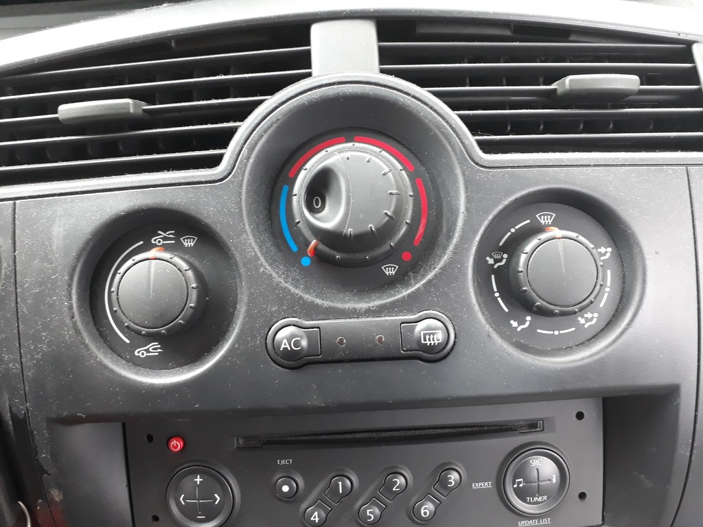 PANEL NAWIEWU KLIMATYZACJI RENAULT SCENIC II