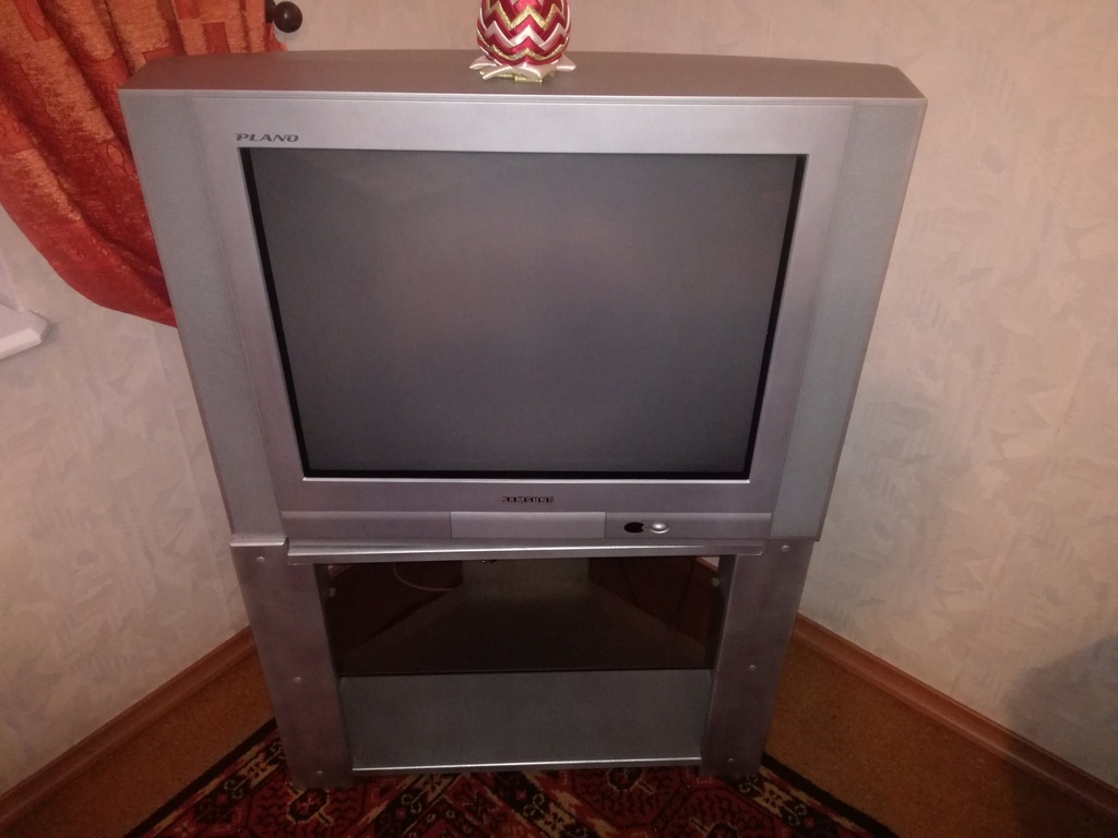 Telewizor SAMSUNG CW-29k84n 29" + stolik