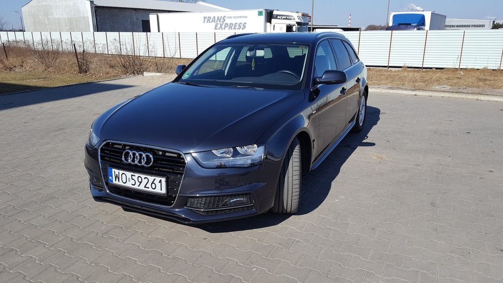 Audi A4 B8.5 2.0 TDI S-Line, Navi