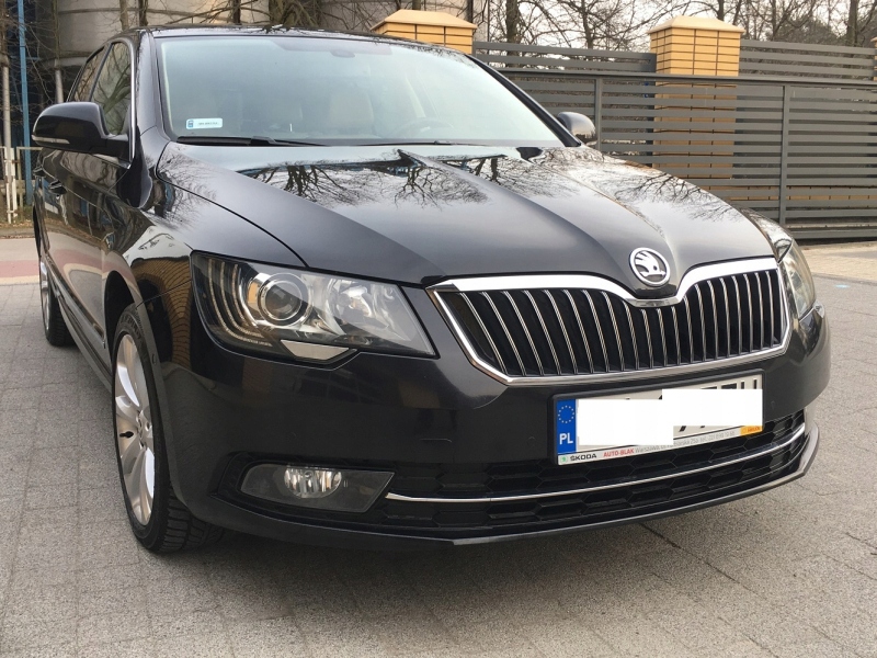 PAS PRZEDNI 2,0 TDI SKODA SUPERB IIFL czarna LF9R - 7393132965 ...