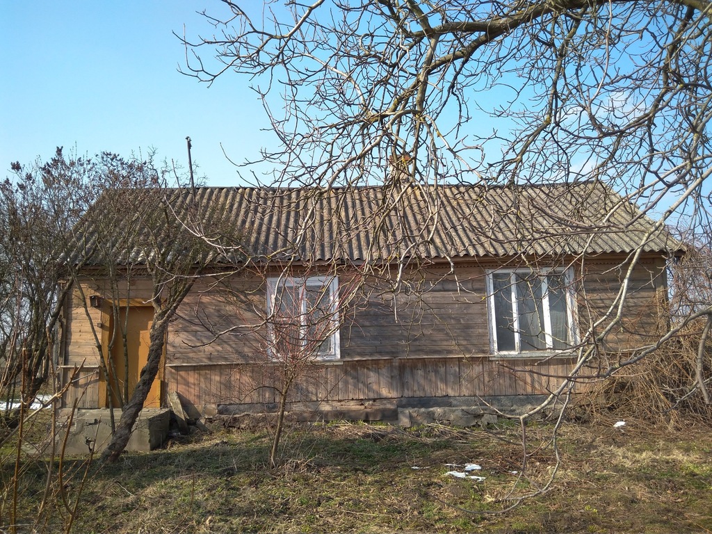 Drewniany dom do rozbiórki, woj. Świętokrzyskie