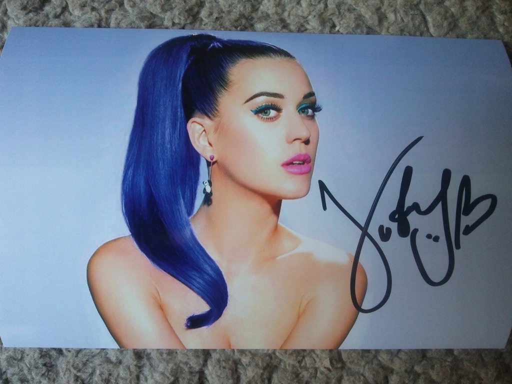 KATY PERRY - zdjęcie z autografem