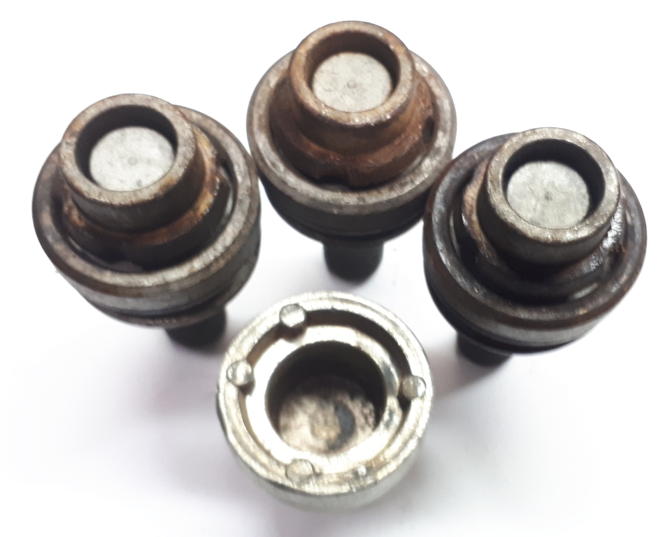 ŚRUBY ZABEZPIECZAJĄCE PEUGEOT 206 207 307 308 407
