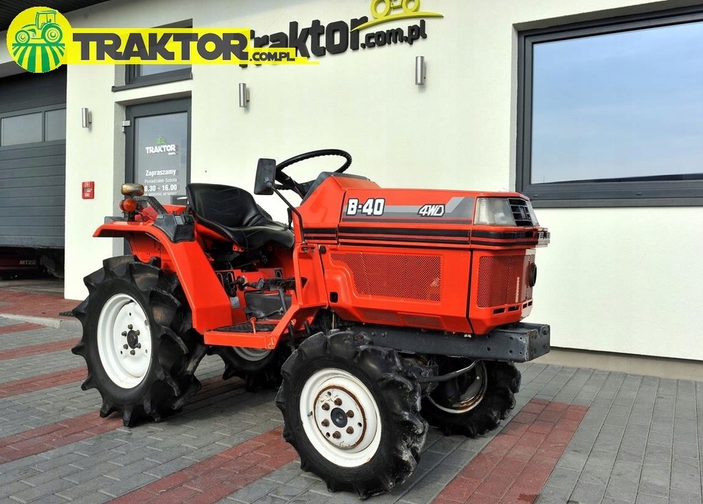 Japoński mini traktorek KUBOTA B-40D 4x4 14KM
