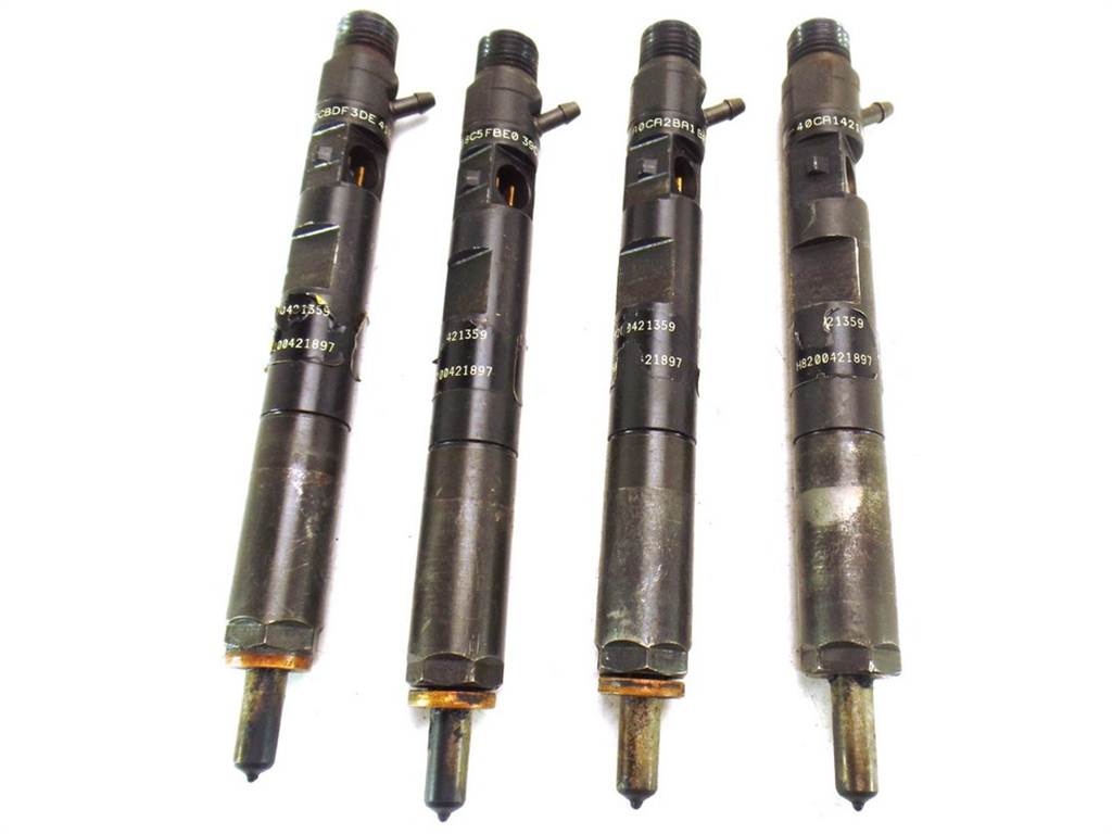 WTRYSKI Renault Megane II 1.5DCI 02-08 8200421897