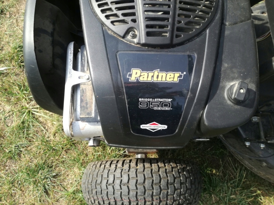 kosiarka traktorek partner 950