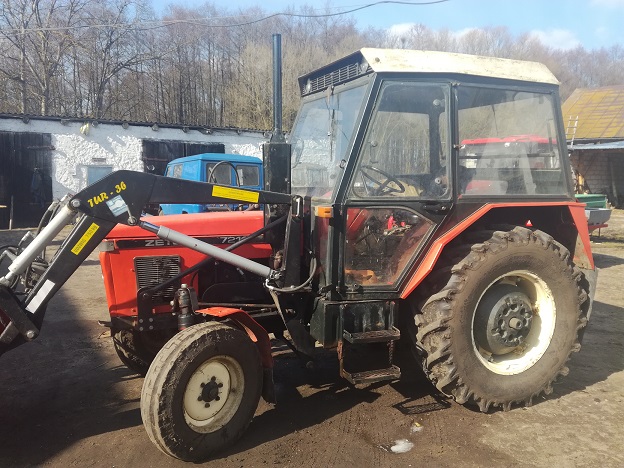 TRAKTOR ZETOR 7211 Z TUR em 3-SEKCYJNYM MOC 68KM
