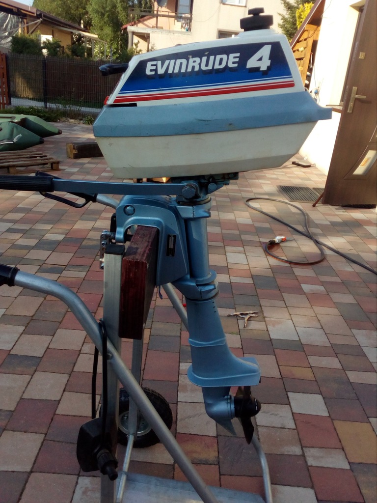 Silnik zaburtowy Evinrude 4 KM dwucylindrowy