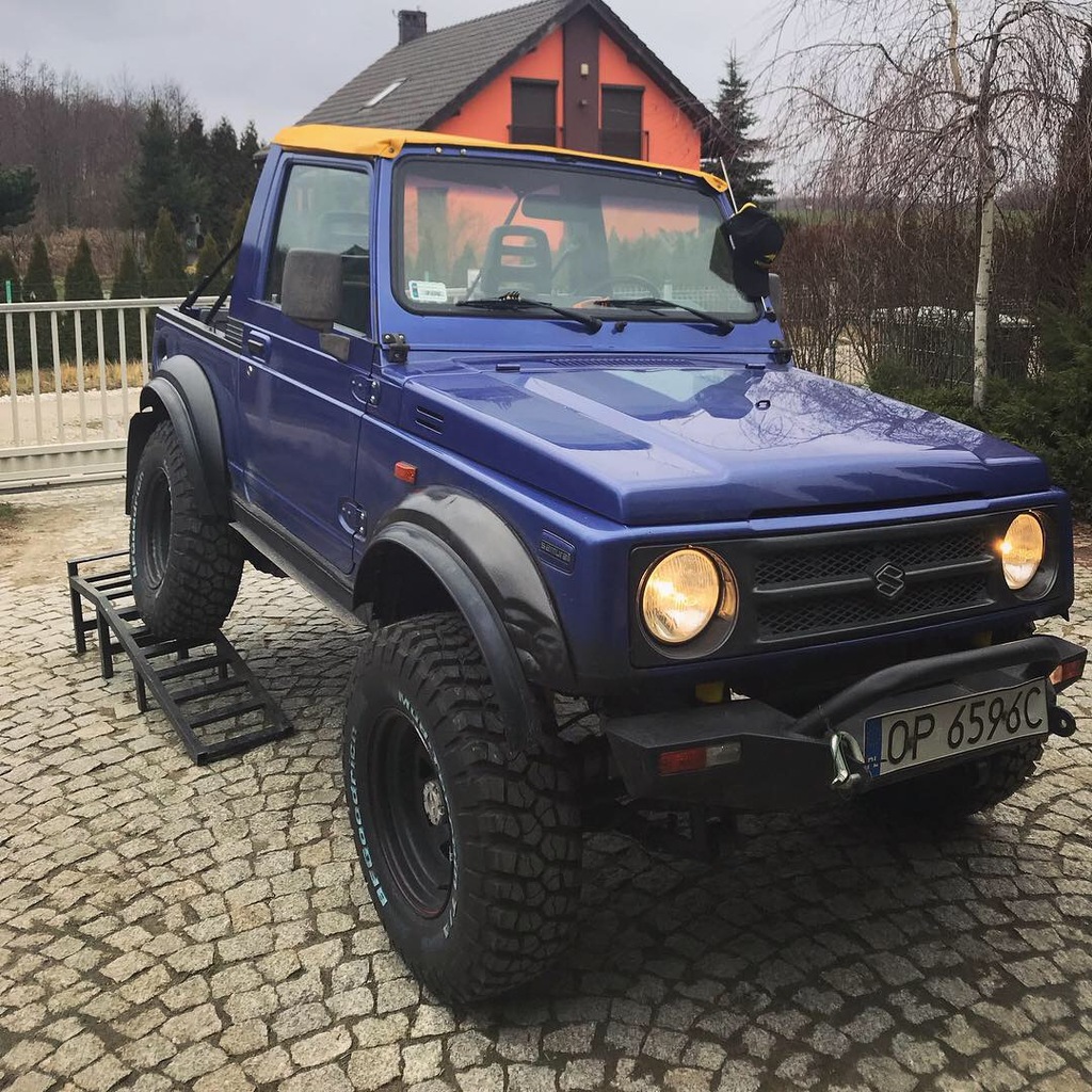 Suzuki Samurai