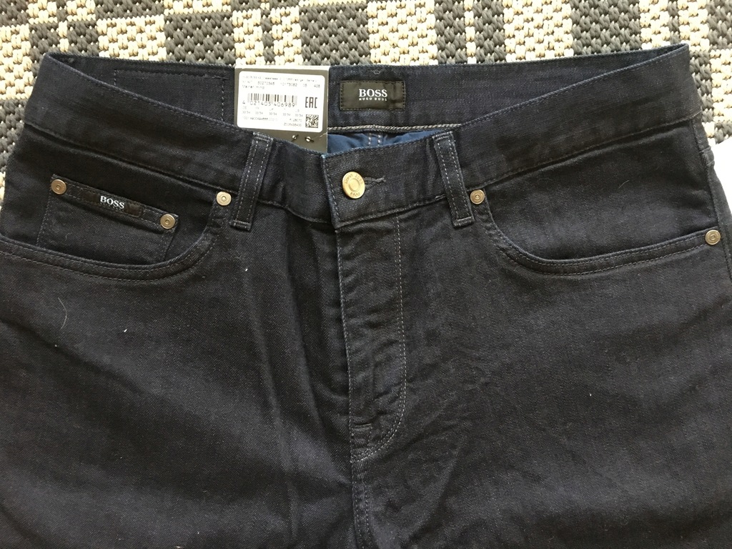 HUGO BOSS jeansy nowe W33L34