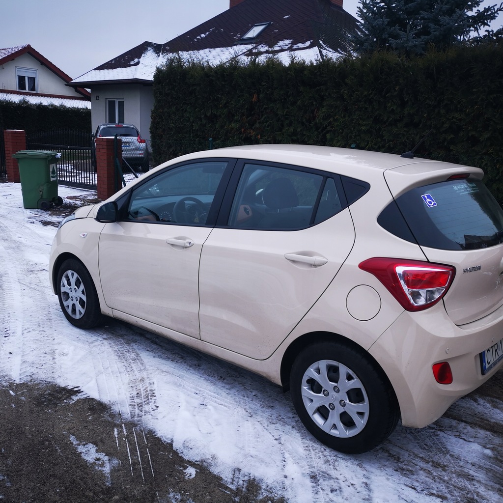 HYUNDAI I1O 1.0 salon Polska