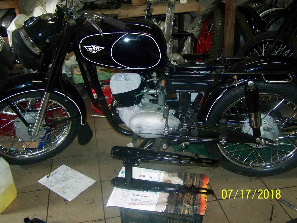 wahacz WSK 125 b2 garbuska tłoczony wydmuszka