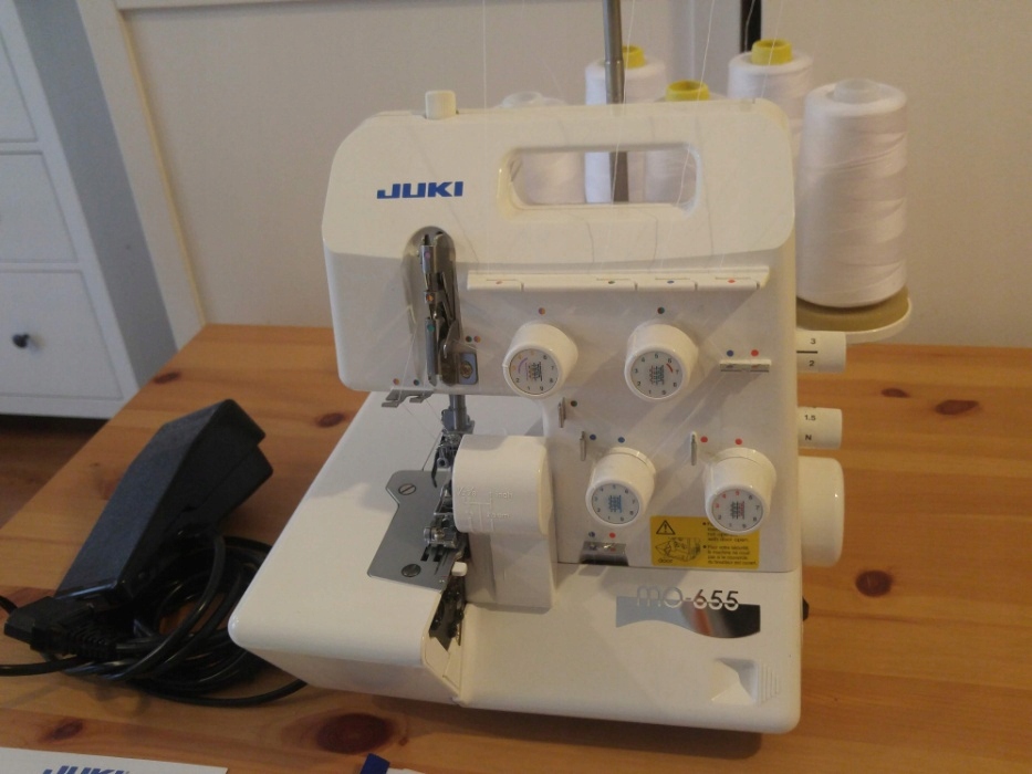 Maszyna do szycia Owerlok Overlock JUKI MO-655