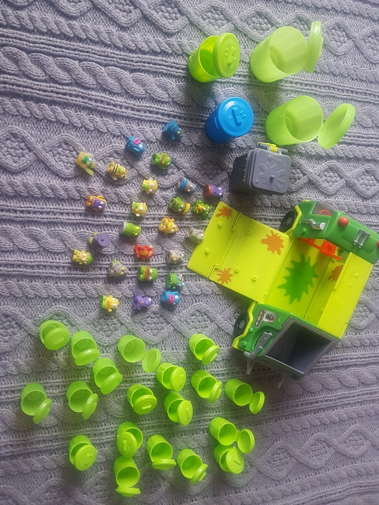 Trash Pack ŚMIECIAKI+AUTO+KUBŁY ŚWIEcące kontenery