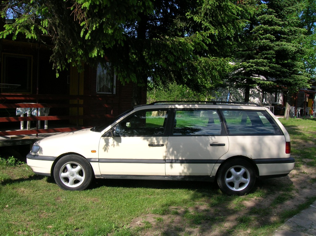 VOLKSWAGEN PASSAT B4