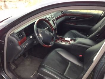 Lexus LS460