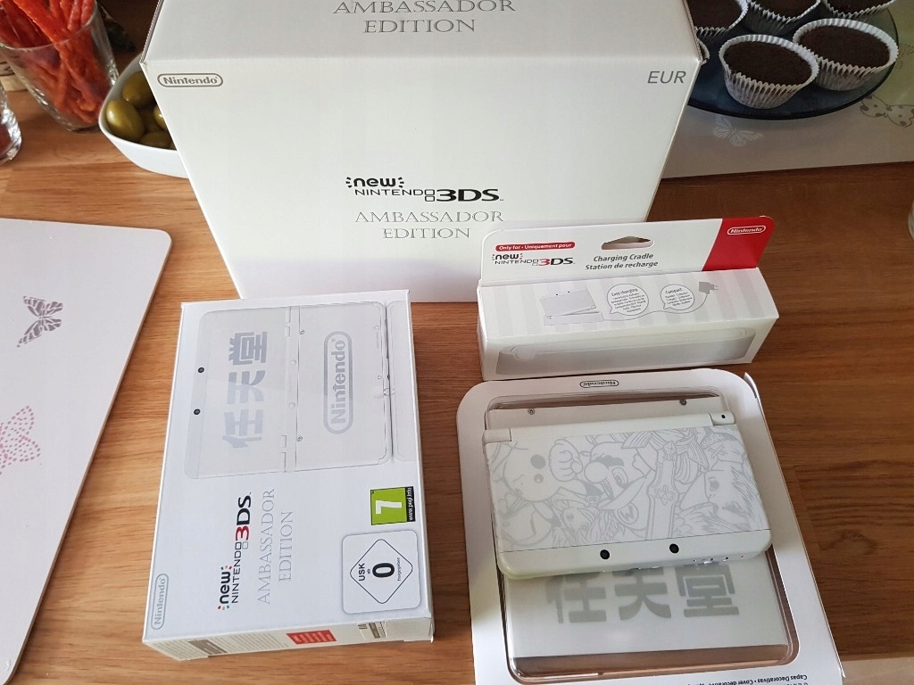 New Nintendo 3DS Ambassador Edition plus gry