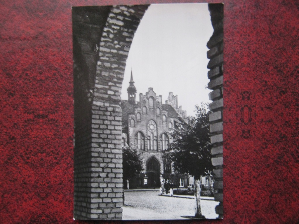PISZ RATUSZ - POCZTÓWKA.