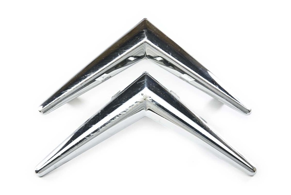 Emblemat znaczek w grill przód Citroen C2 komplet