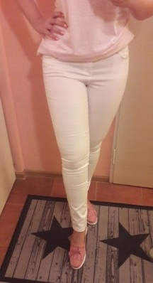 Białe spodnie Promod