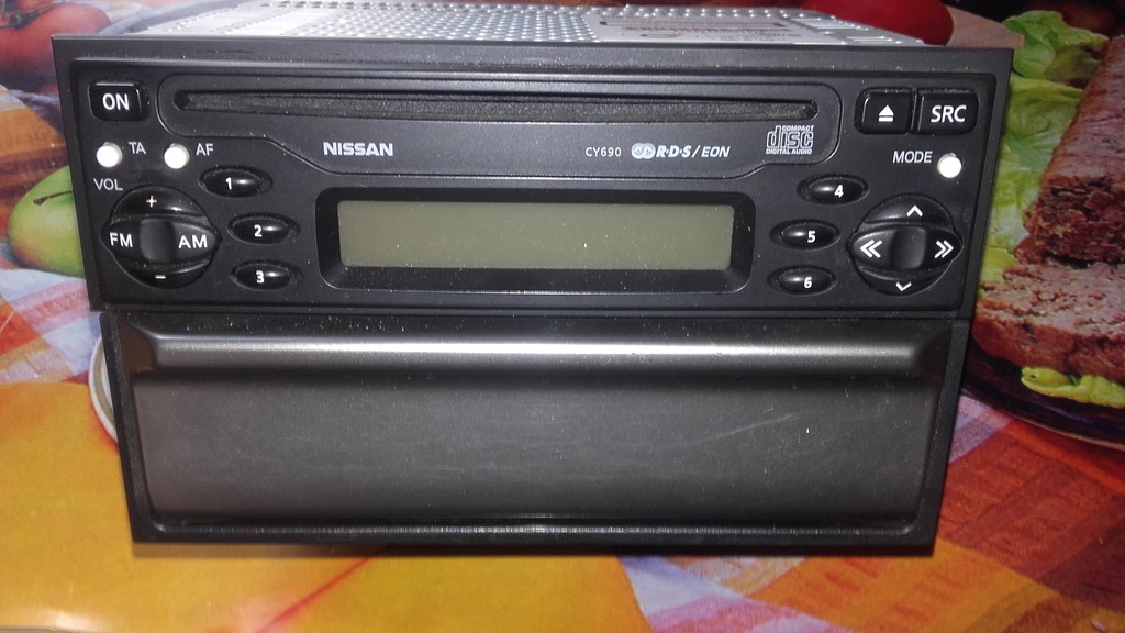 Odtwarzacz radio CD Nissan Xtrail T30 7171384143