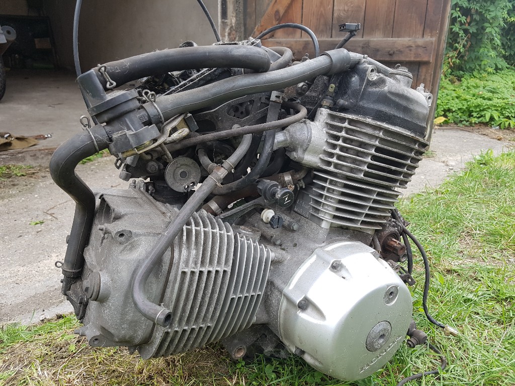 Honda Varadero 125 silnik kompletny gaźniki. 7370711977